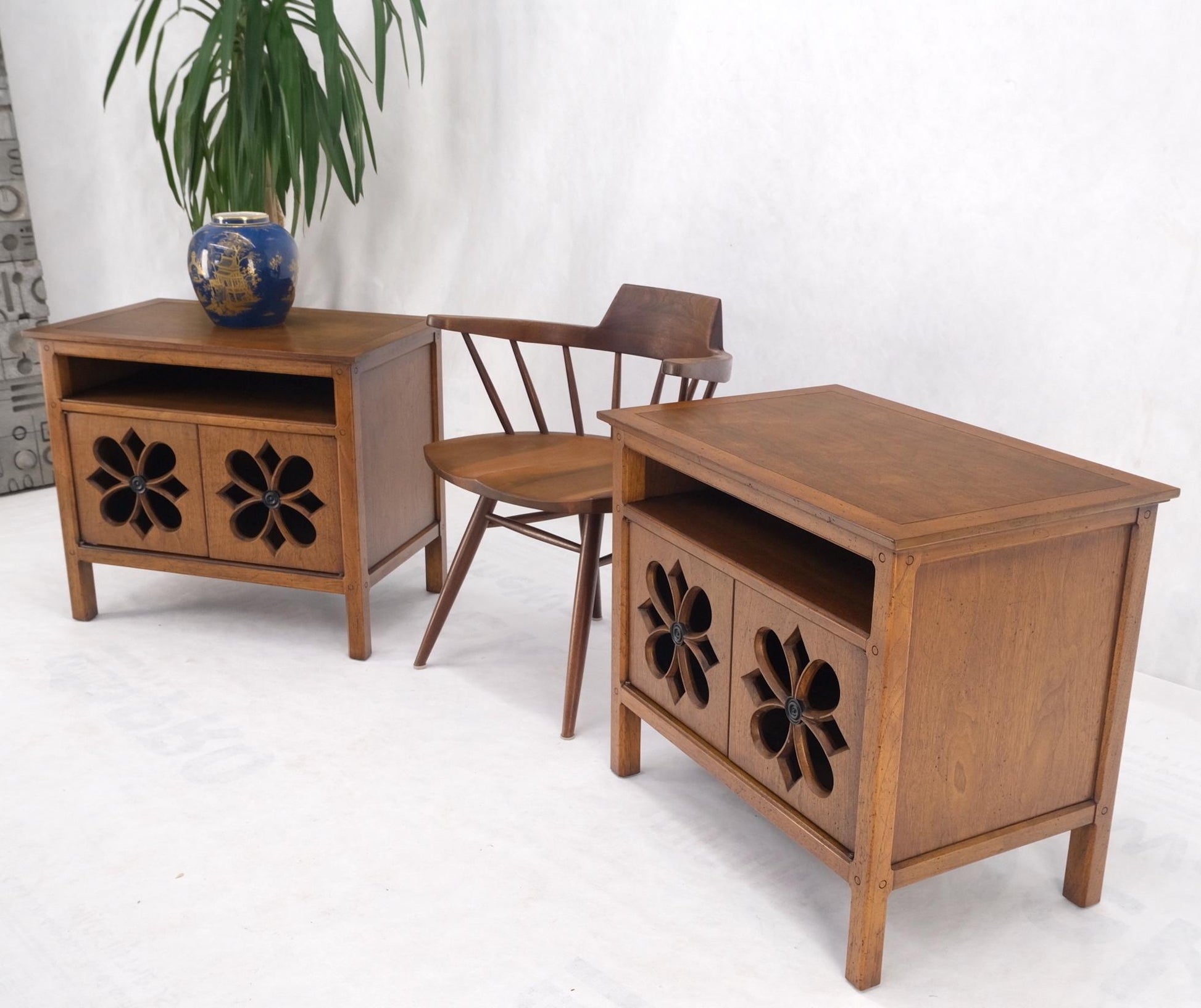 EstablishedLines Pair Double Door Pierced Carved Doors Compartment Night Stands End Tables Mint