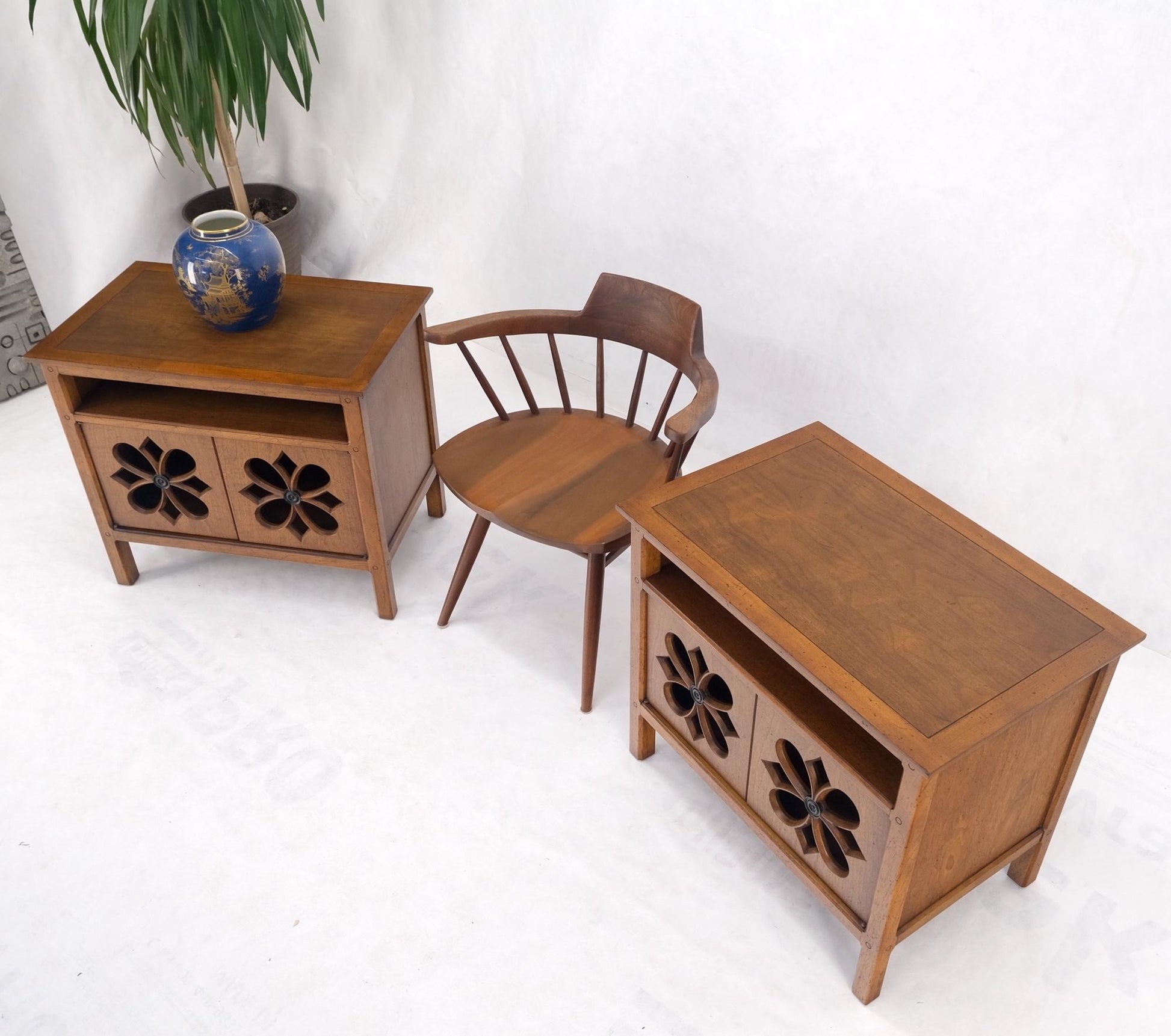 EstablishedLines Pair Double Door Pierced Carved Doors Compartment Night Stands End Tables Mint