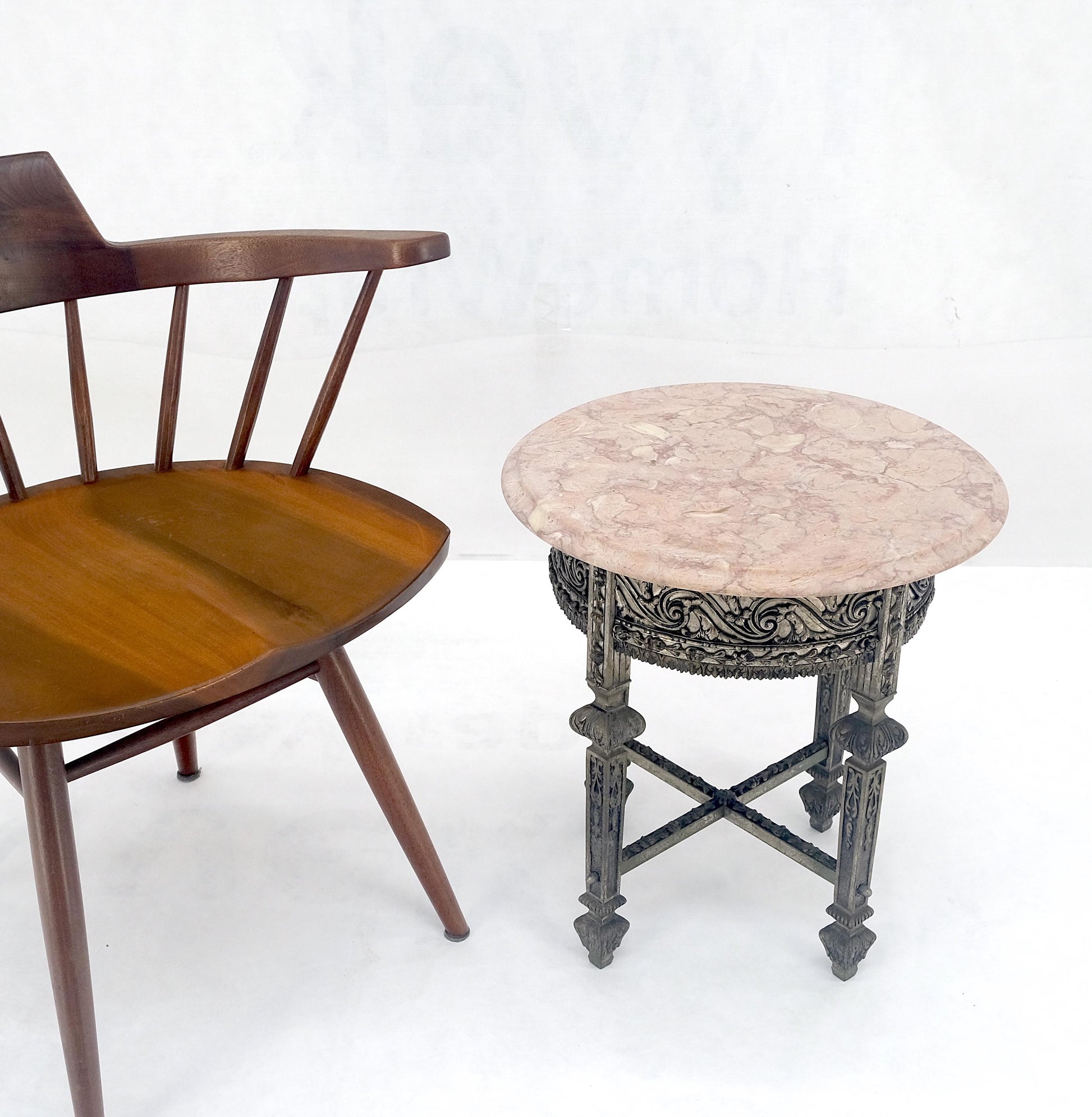 EstablishedLines c1920s Round Pink Marble Top Cast Metal Base Side End lamp Table Stand