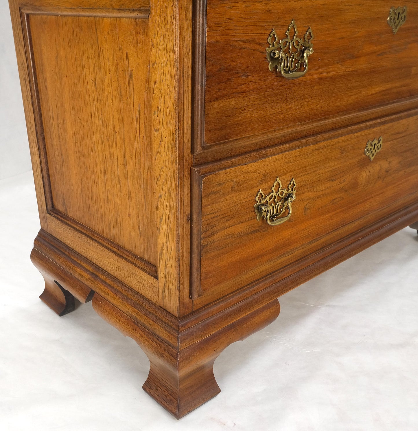 Light Walnut Chest on Chest Dresser High Boy Brass Pulls by Thomasville MINT!