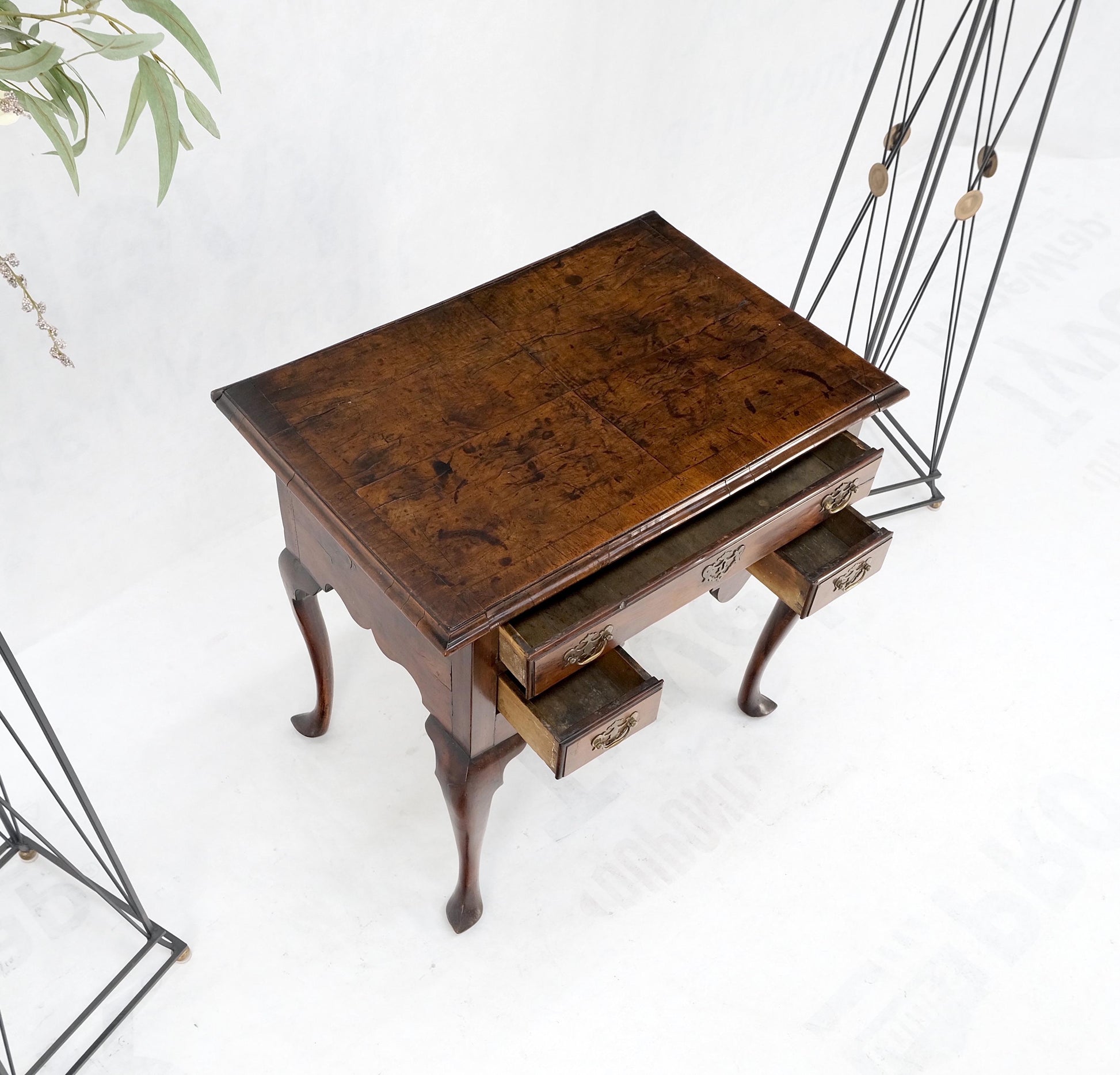 Antique Walnut 18th Century Queen Ann 3 Drawers Low Boy Good Condition