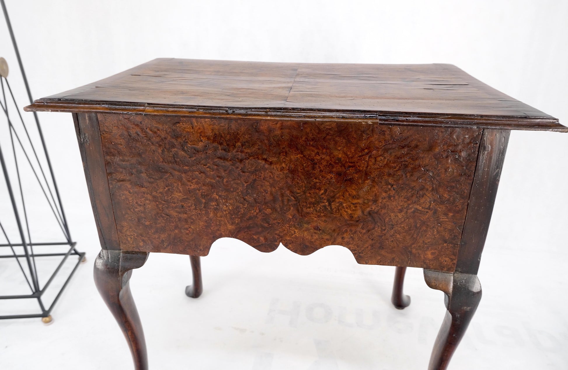 Antique Walnut 18th Century Queen Ann 3 Drawers Low Boy Good Condition