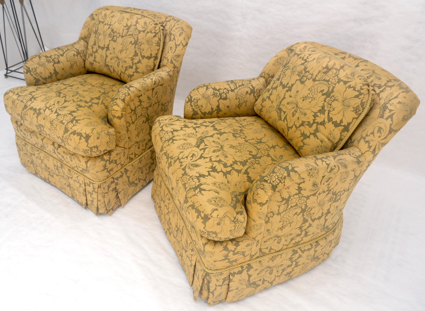 EstablishedLines Pair of Gold Floral Pattern Upholstery Lounge Chairs by Thomasville MINT