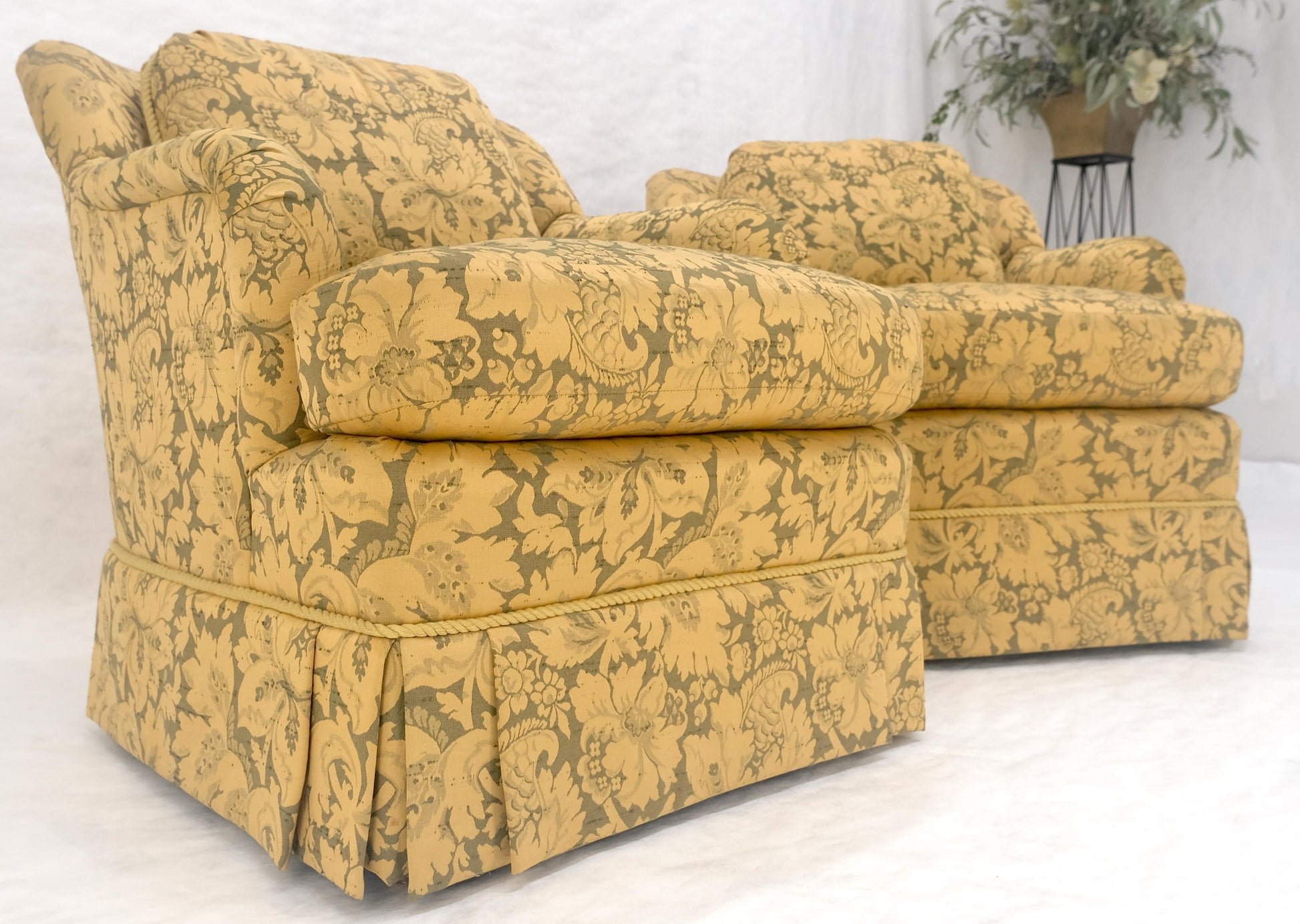 EstablishedLines Pair of Gold Floral Pattern Upholstery Lounge Chairs by Thomasville MINT