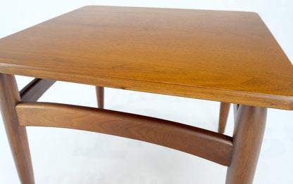 EstablishedLines Square Mid-Century Modern Walnut Dowel Leg Side Coffee Occasional Table Mint!