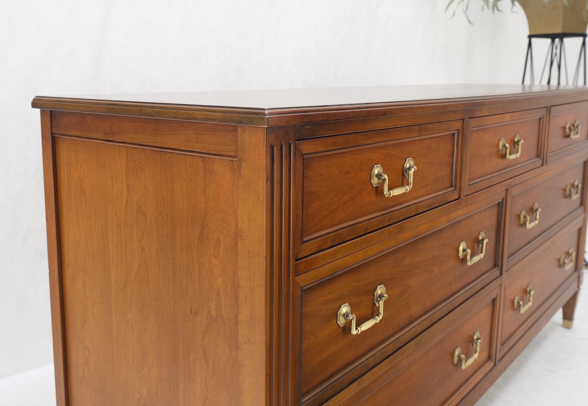 EstablishedLines Mid-Century Modern 7 Drawers Brass Drop Pulls Long Walnut Dresser Credenza Mint!