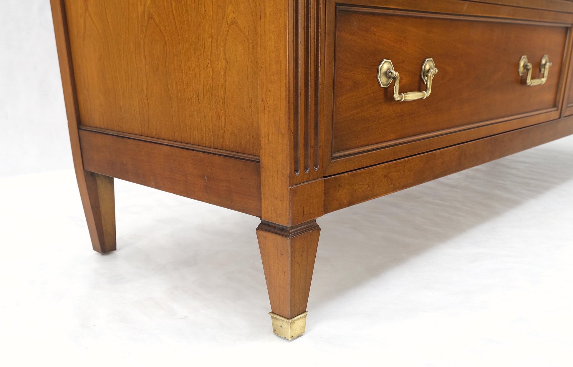 EstablishedLines Mid-Century Modern 7 Drawers Brass Drop Pulls Long Walnut Dresser Credenza Mint!