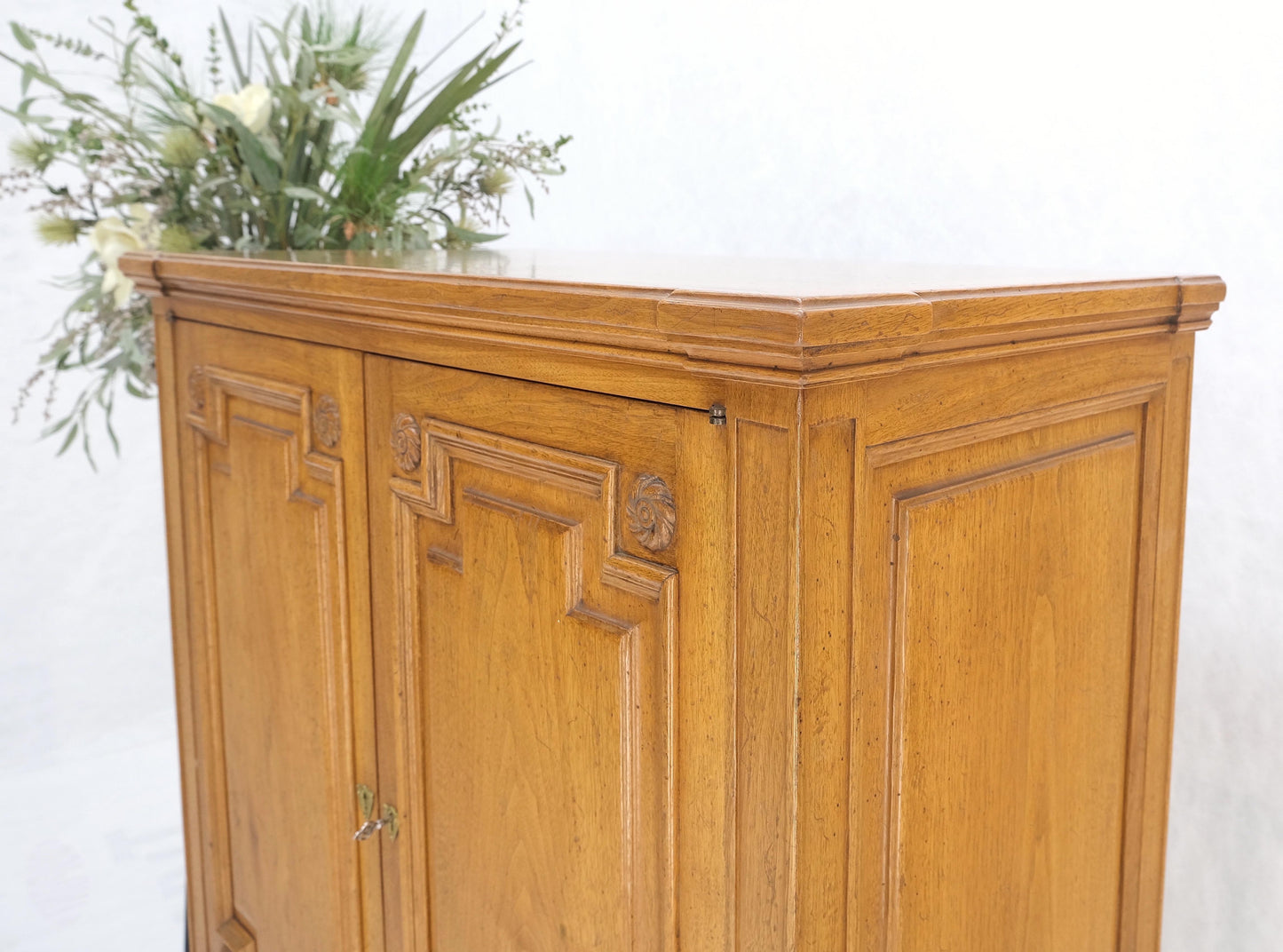 Superior Quality Raised Panel High Chest Dresser Cabinet Dresser MINT!