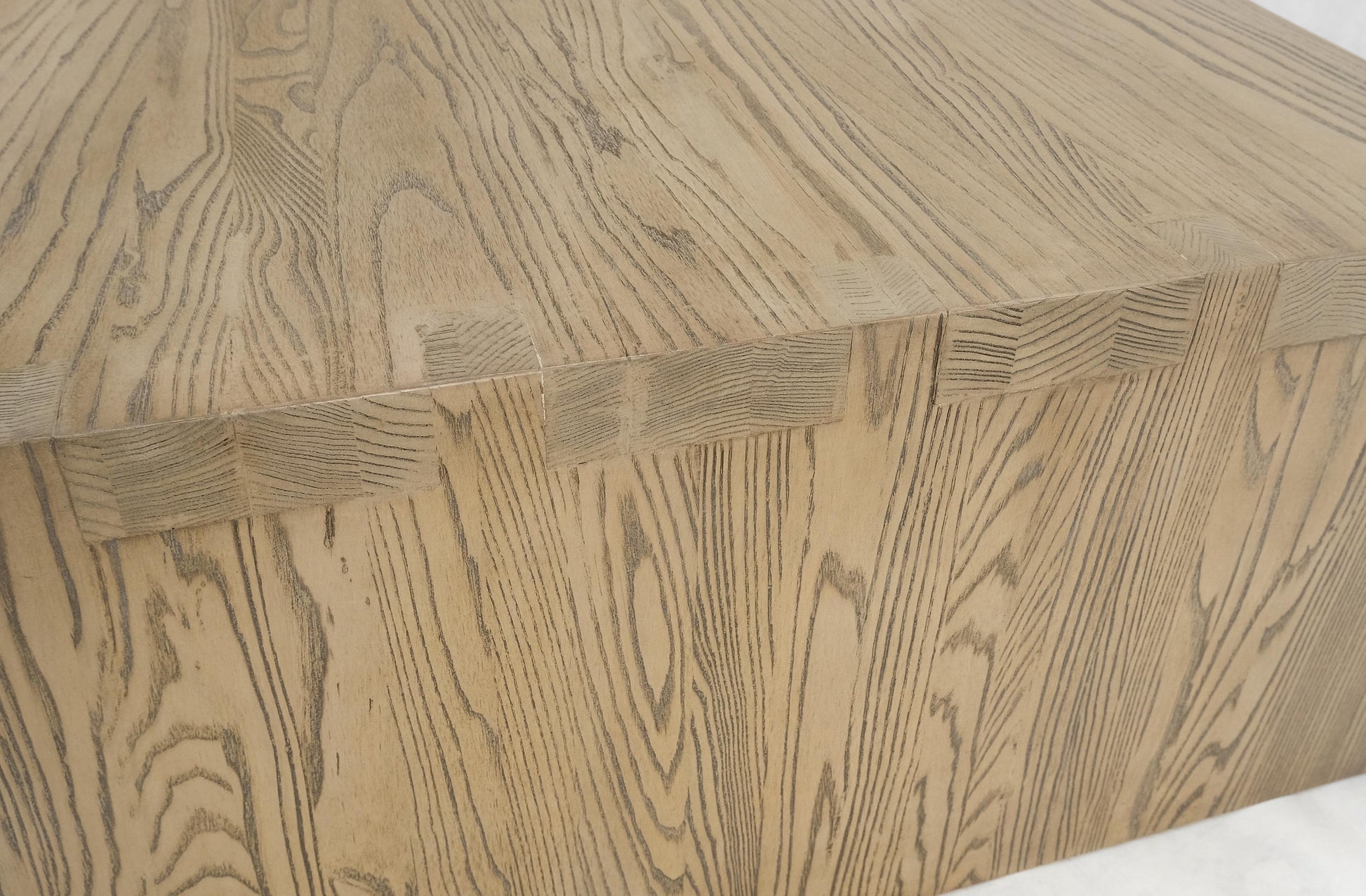 EstablishedLines Large 40x60 Rectangle Cerused White Wash Solid Oak Dovetailed Coffee Table MINT!