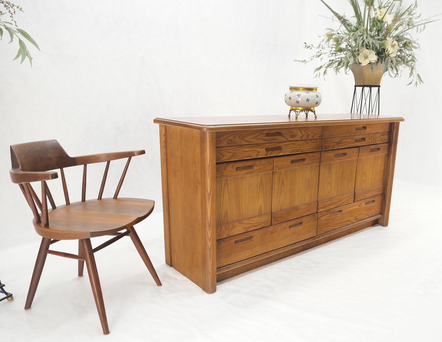 EstablishedLines Solid Oak Mid-Century Modern Credenza Server Two Door Compartments Cabinet Mint!