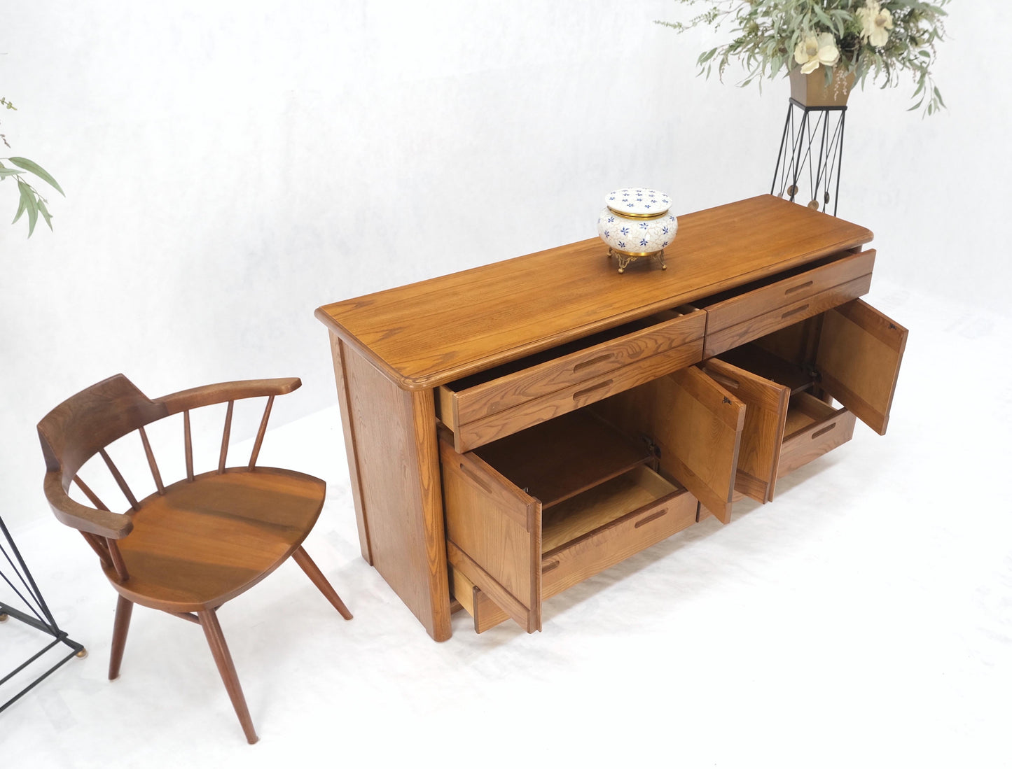 EstablishedLines Solid Oak Mid-Century Modern Credenza Server Two Door Compartments Cabinet Mint!