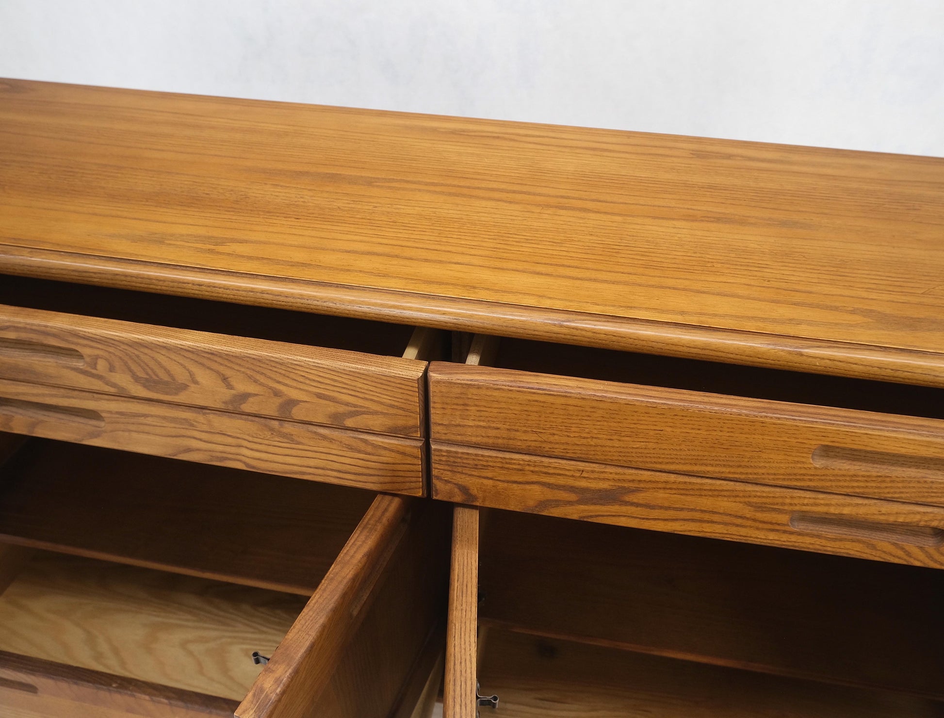 EstablishedLines Solid Oak Mid-Century Modern Credenza Server Two Door Compartments Cabinet Mint!