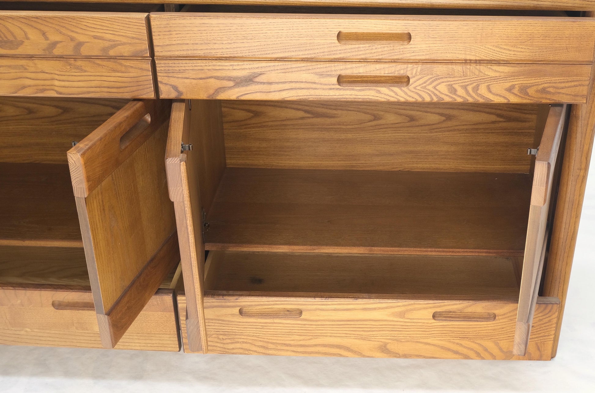 EstablishedLines Solid Oak Mid-Century Modern Credenza Server Two Door Compartments Cabinet Mint!