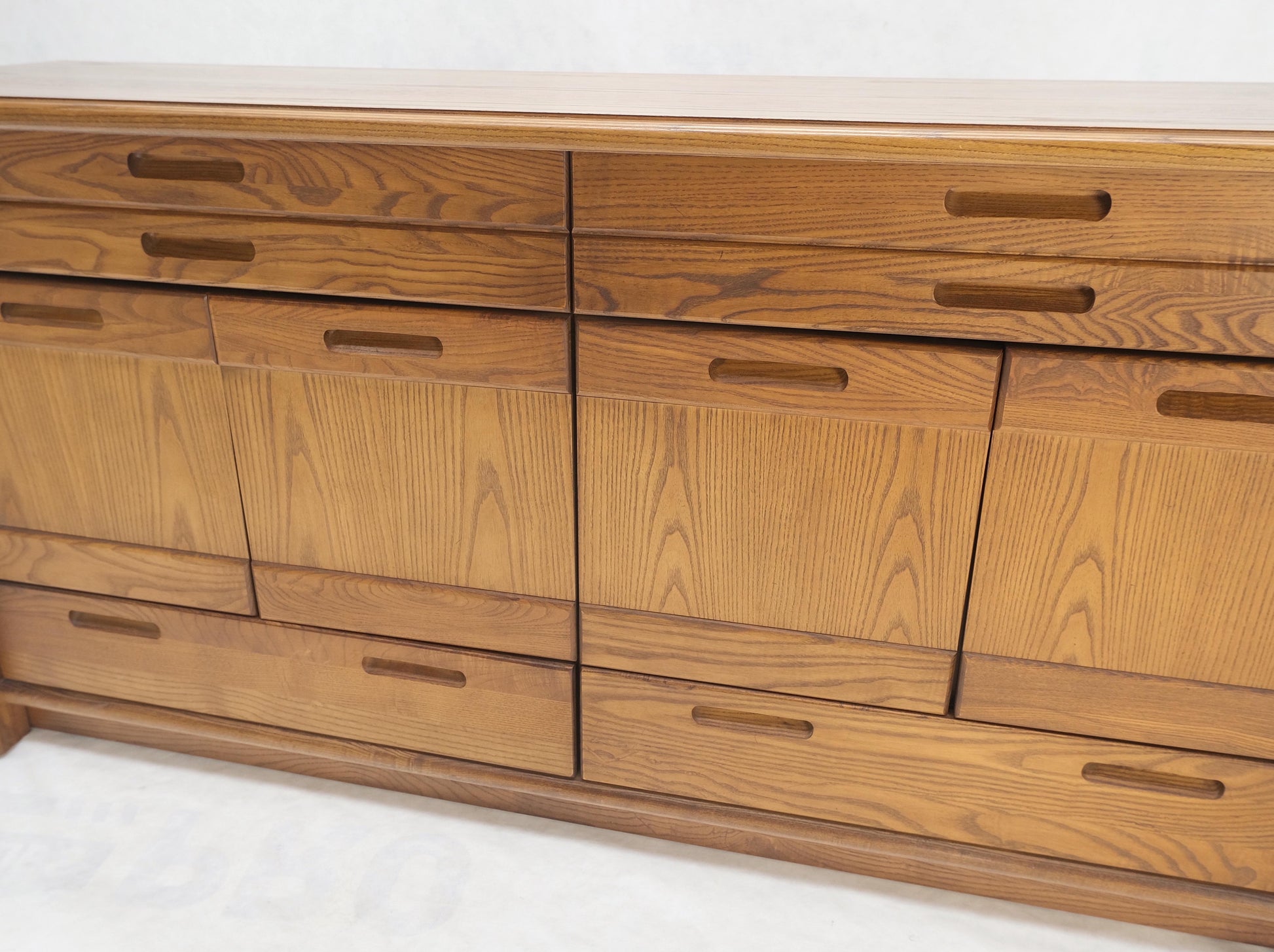 EstablishedLines Solid Oak Mid-Century Modern Credenza Server Two Door Compartments Cabinet Mint!