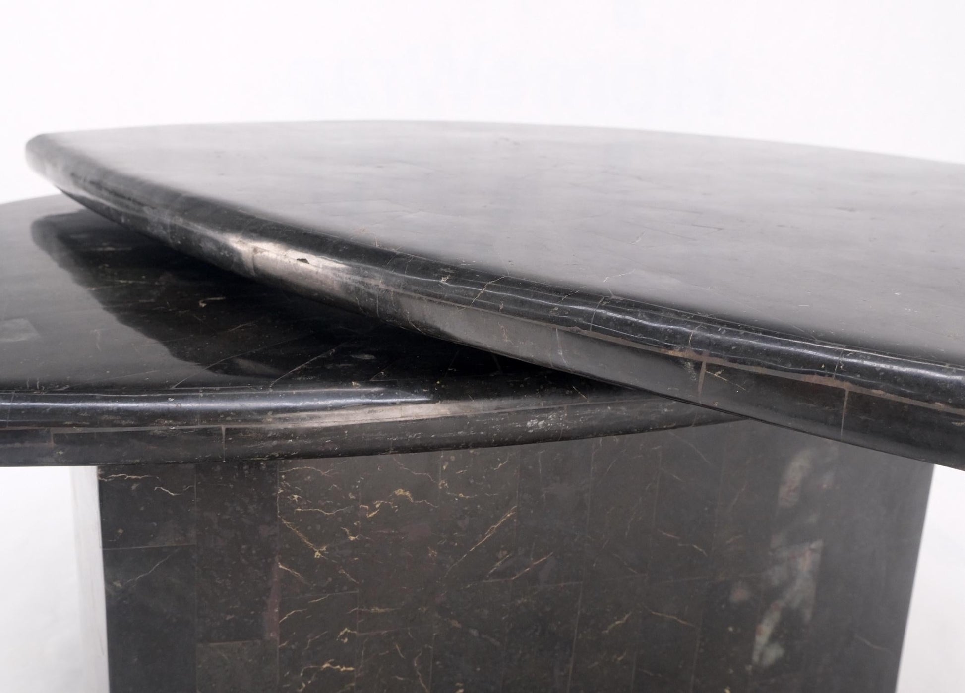 EstablishedLines Swivel Adjustable Round Top Black Tessellated Marble Coffee Table MINT!