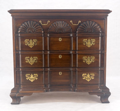 EstablishedLines Fine Block Front Scallop Carving 4 Drawers Bachelor Chest Dresser MINT