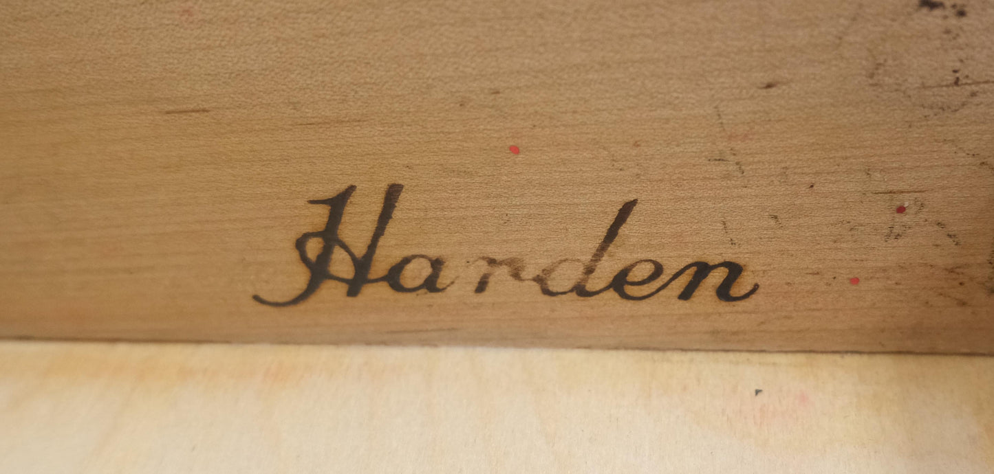 EstablishedLines Fine Block Front Scallop Carving 4 Drawers Bachelor Chest Dresser MINT