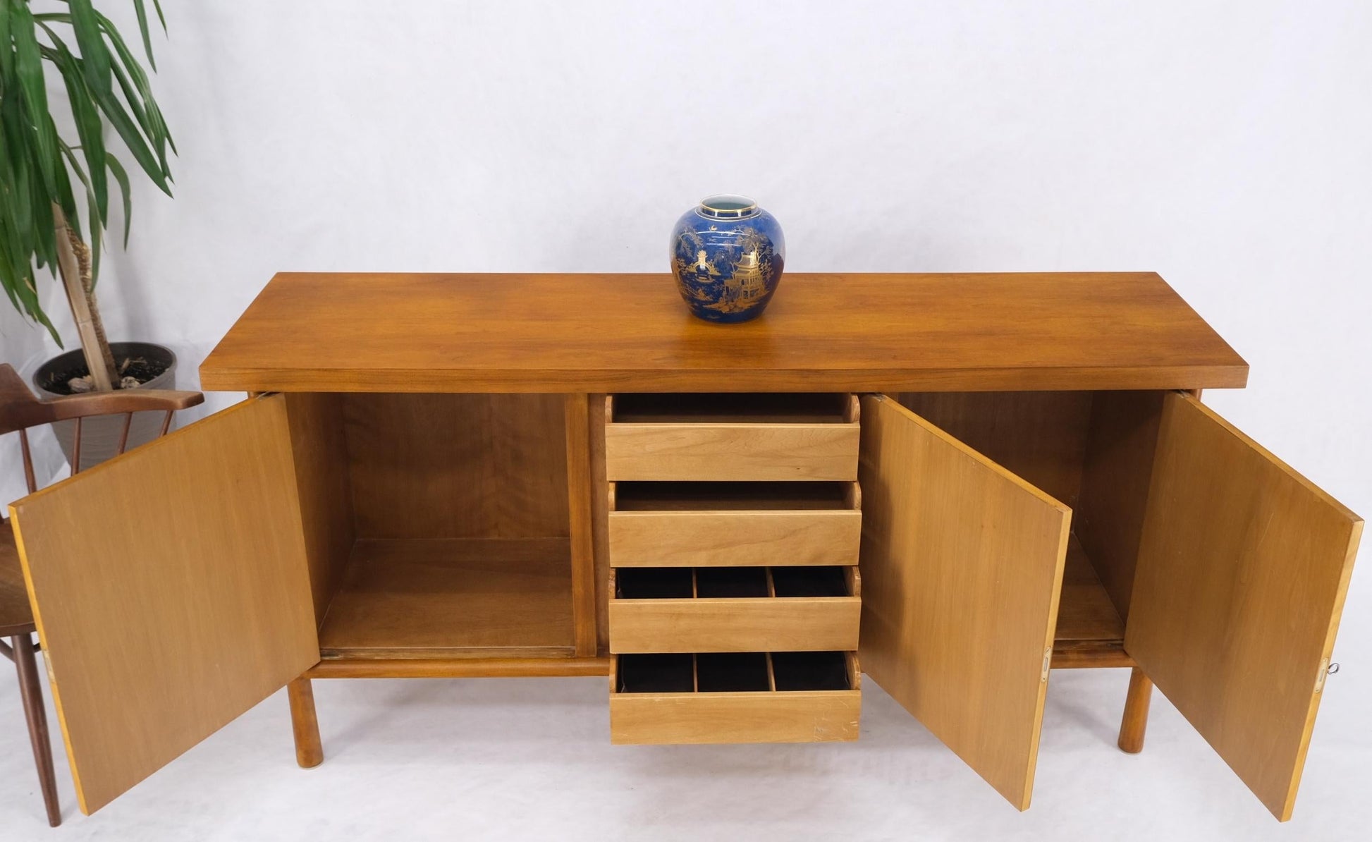 EstablishedLines Gibbings Widdicomb 3 Doors Compartment Long Credenza Dresser Tapered Legs Mint