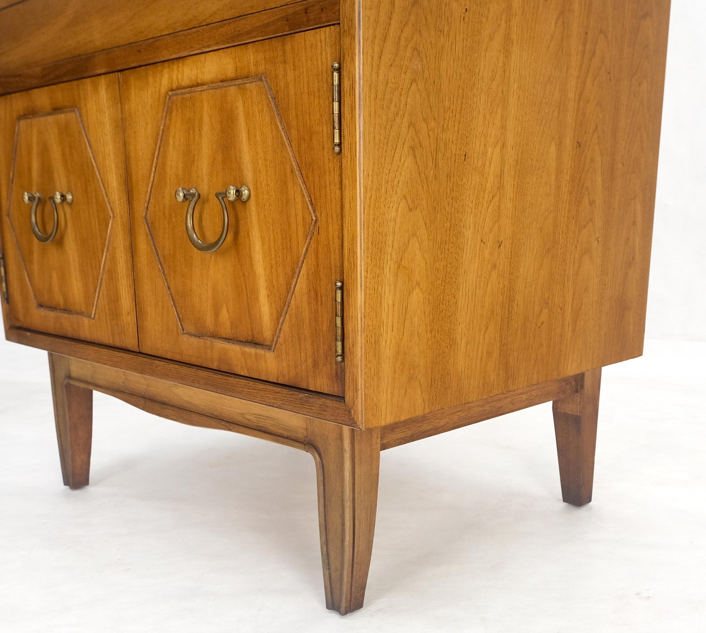 Pair Light Walnut One Drawer Two Doors Solid Brass Bucked Pulls Nightstands MINT