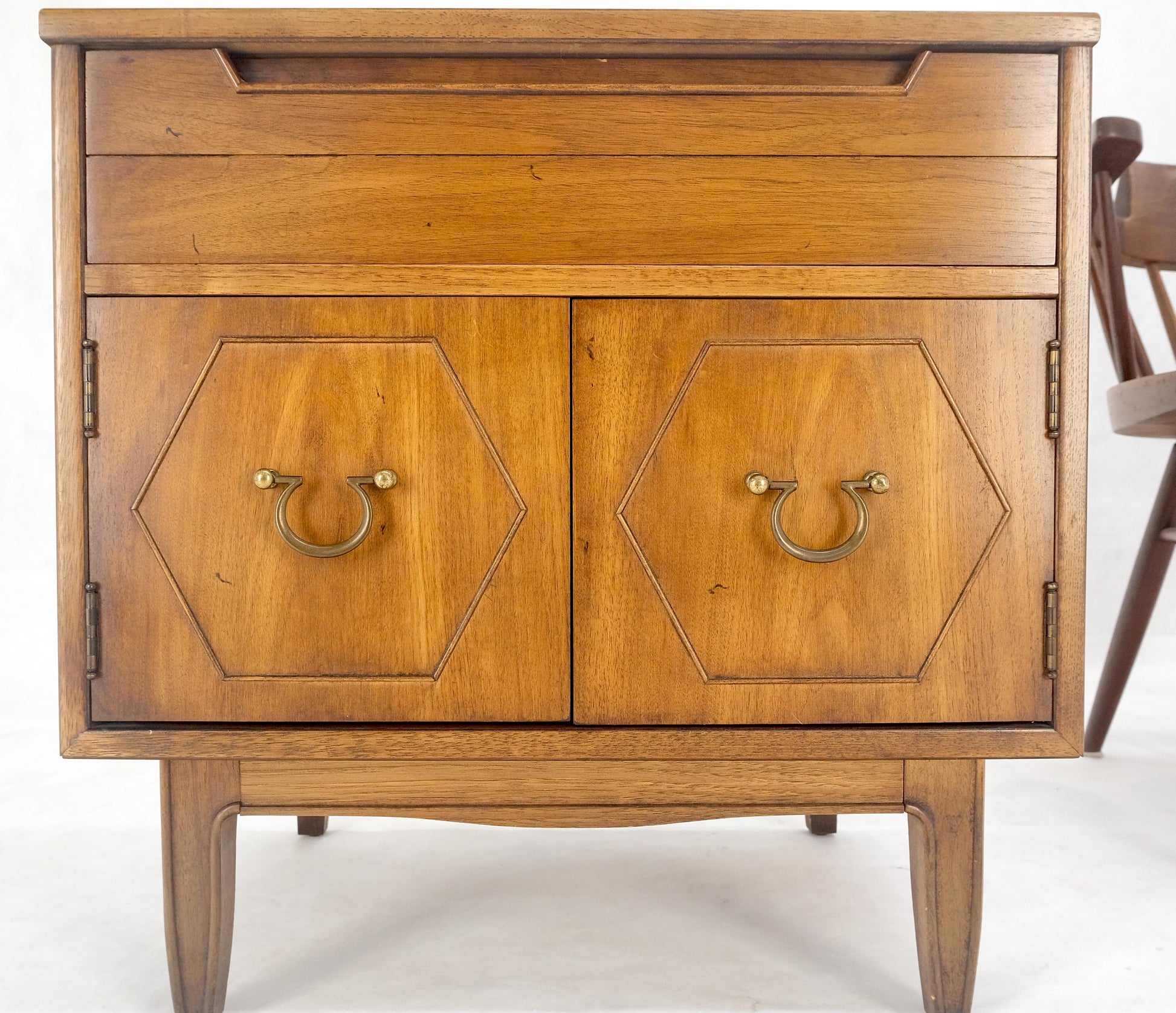 EstablishedLines Pair Light Walnut One Drawer Two Doors Solid Brass Bucked Pulls Nightstands MINT