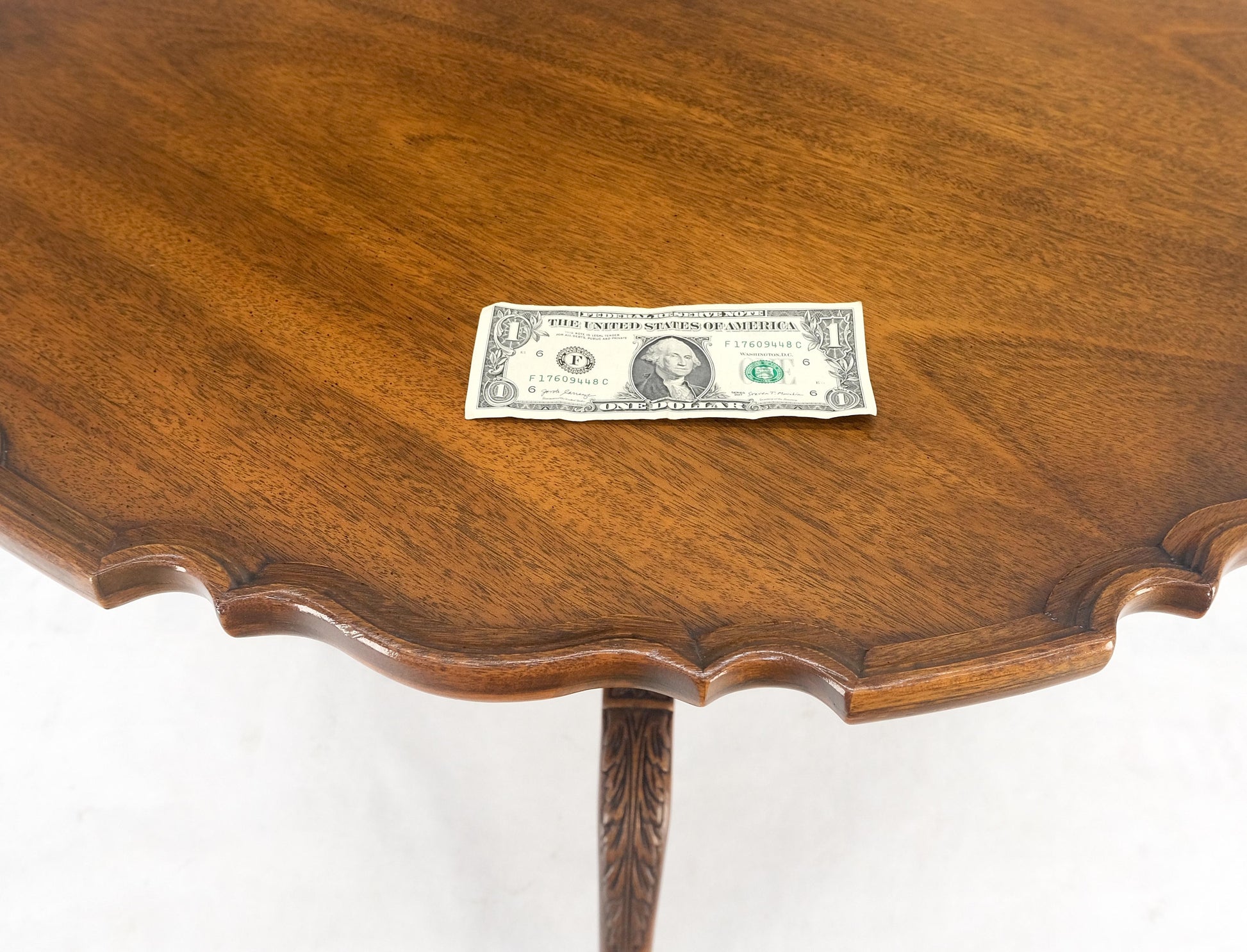 EstablishedLines Baker Pie Crust Tilt Top Carved Mahogany Ball & Claw Breakfast Table MINT