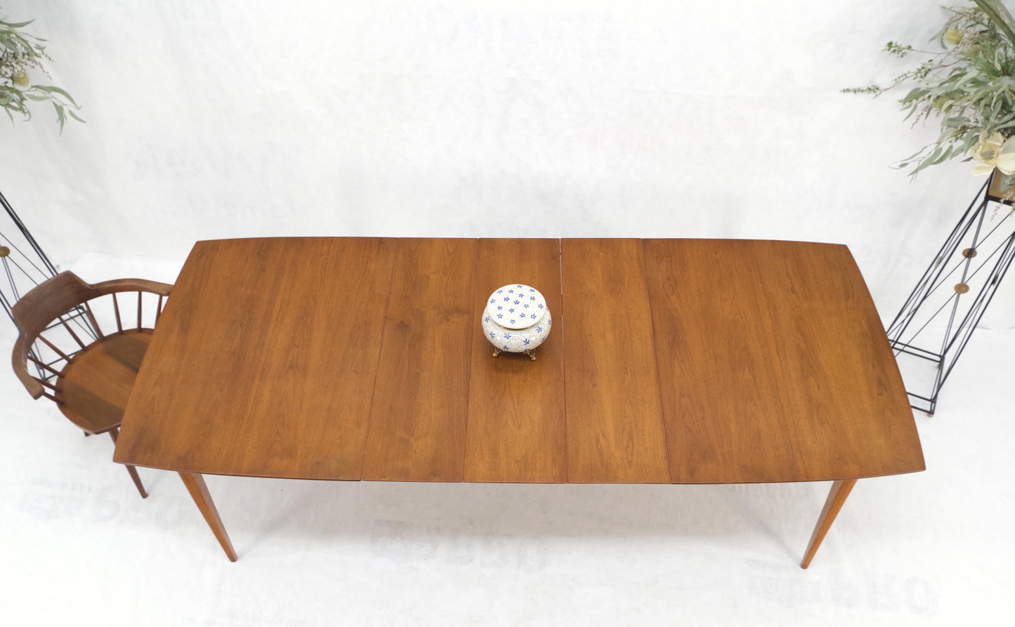 Light Walnut American Mid-Century Modern Boat Shape Dining Table 3 Leaves Mint!