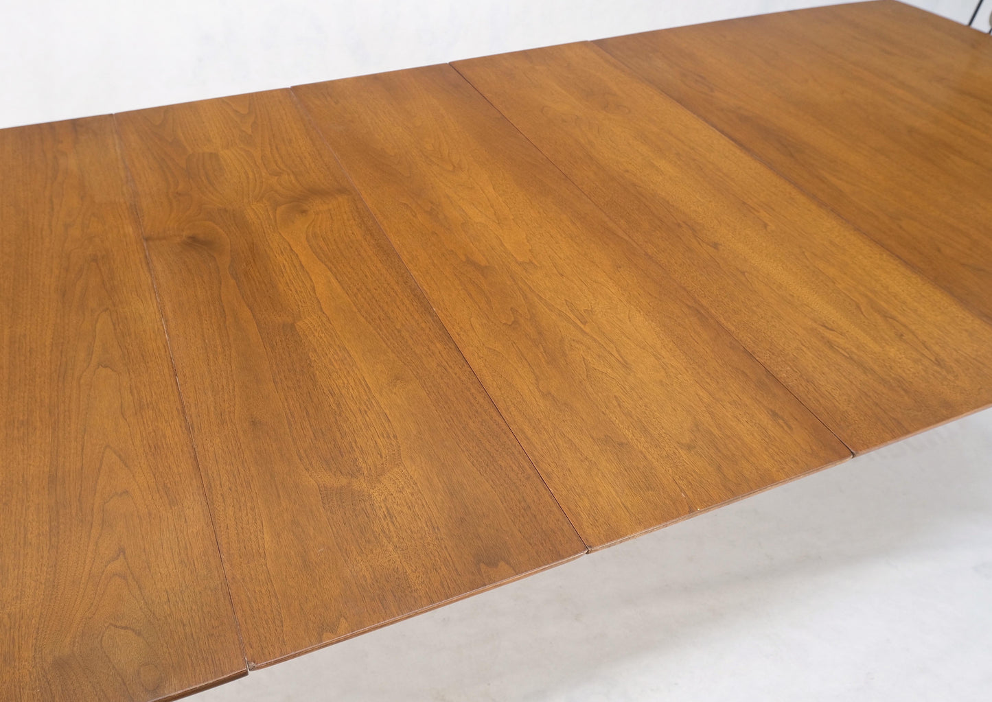 Light Walnut American Mid-Century Modern Boat Shape Dining Table 3 Leaves Mint!