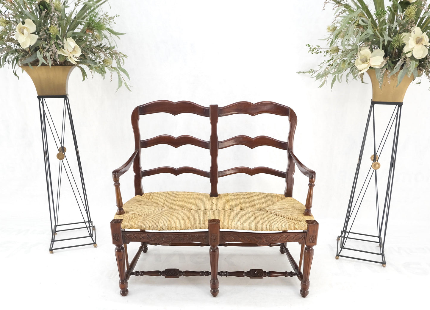 Carved Mahogany Ladder Back Country Rush Seat Loveseat Bench MINT!
