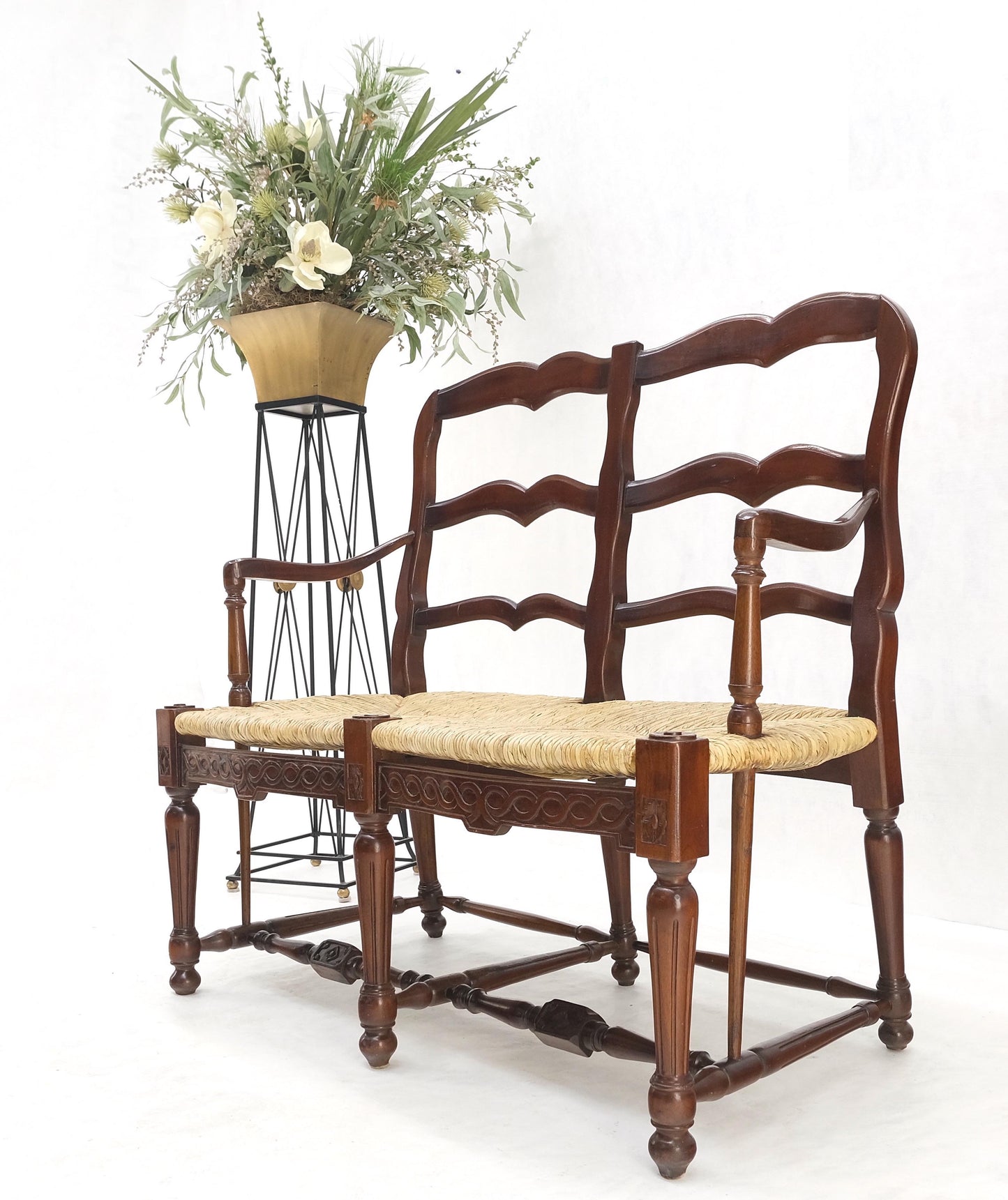 Carved Mahogany Ladder Back Country Rush Seat Loveseat Bench MINT!