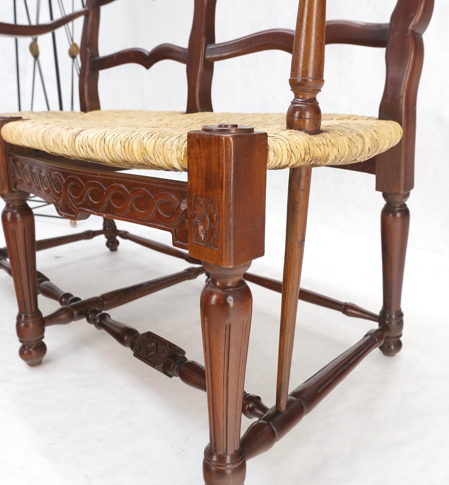Carved Mahogany Ladder Back Country Rush Seat Loveseat Bench MINT!