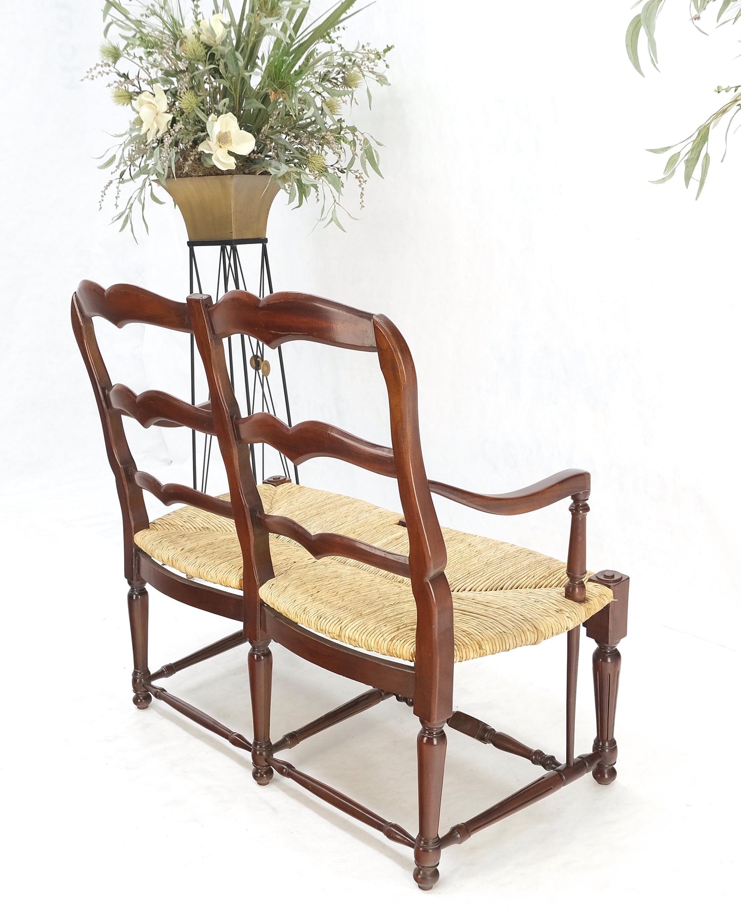 Carved Mahogany Ladder Back Country Rush Seat Loveseat Bench MINT!