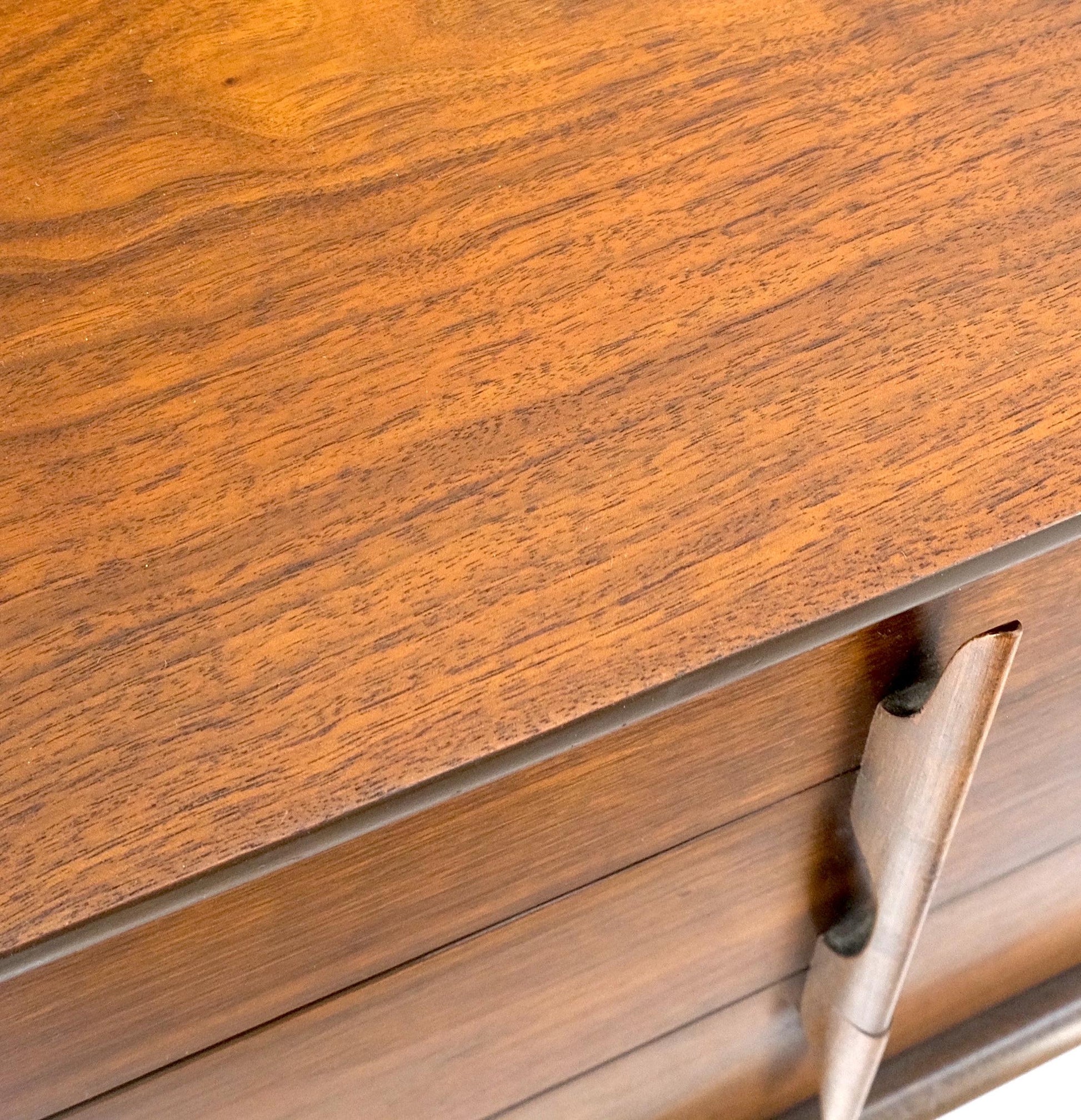 EstablishedLines Pair Walnut Mid Century 3 Drawers Sculptural Night Stands End Tables Mint!