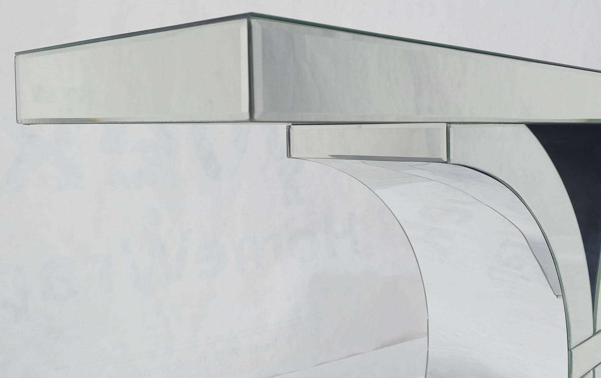 EstablishedLines All Mirrored 360 Degrees Beveled & Curved Mirror 4' Long Console Sofa Table MINT
