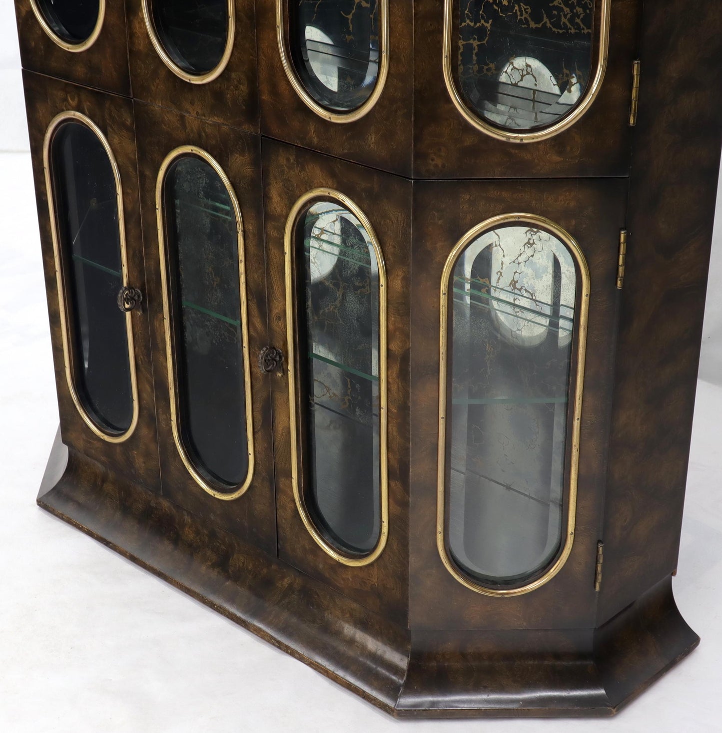 Mastercraft Burl Wood and Glass Curio Display Cabinet Vitrine Étagère Breakfront