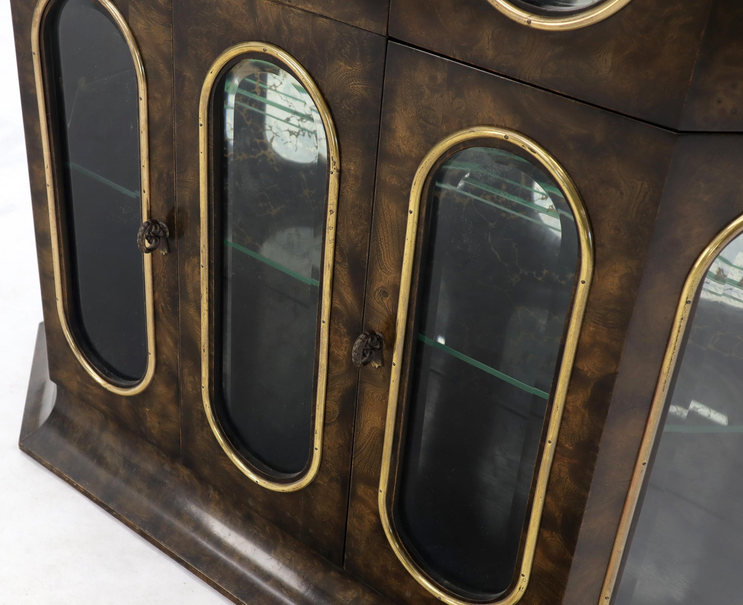 Mastercraft Burl Wood and Glass Curio Display Cabinet Vitrine Étagère Breakfront