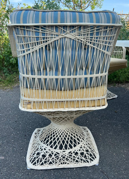 EstablishedLines Spun Fiberglass 5 Pieces Round Dining Table 4 Chair Russel Woodard Outdoor Set