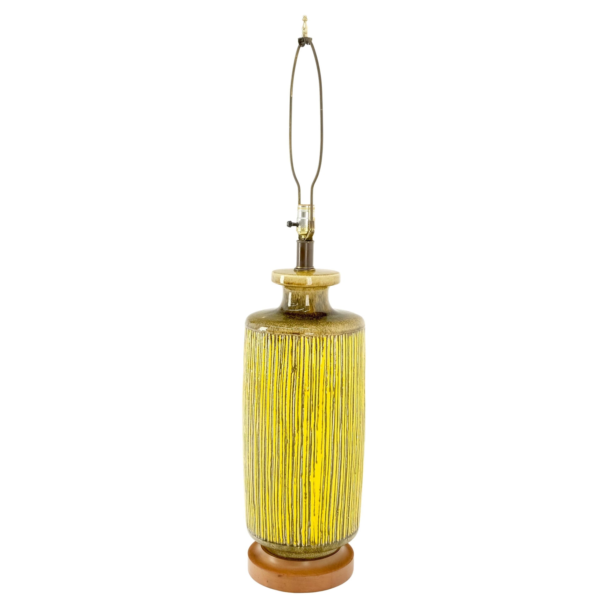 EstablishedLines Large Ceramic Glazed Pottery Yellow & Olive Reed Grass Bamboo Pattern Lamp Mint!
