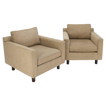 Pair Deep Seat Oatmeal Fabric Upholstery Contemporary Lounge Chair on Dowel Legs