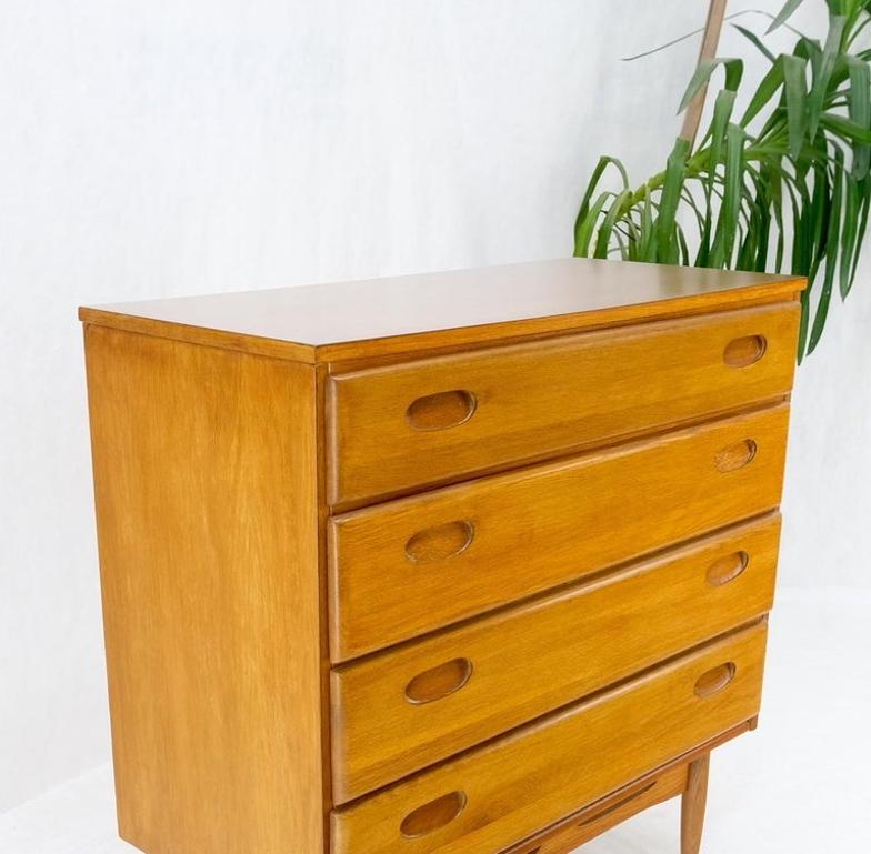 Solid Oak Mid-Century Modern 4 Drawers American Bachelor Chest Dresser Commode