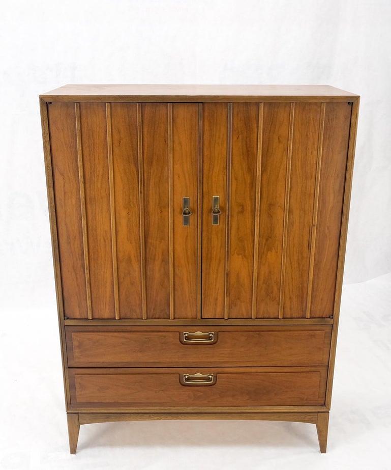 Mid-Century Modern Double Door Compartment Walnut Gentleman's Chest Dresser MINT