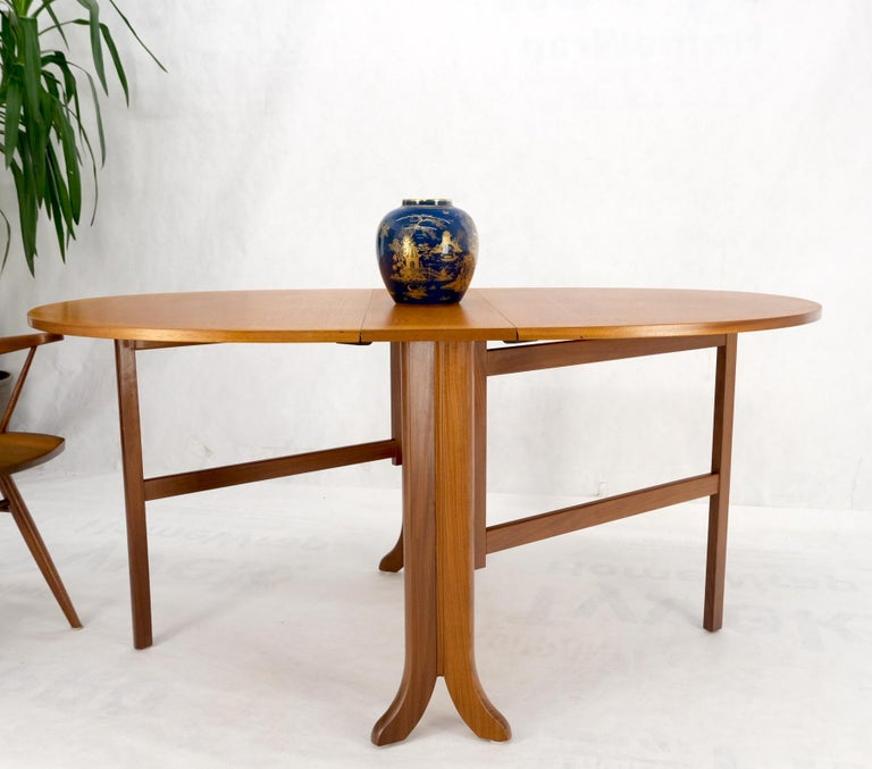 Danish Teak Mid-Century Modern Drop Leaf Gate Leg Dining Table