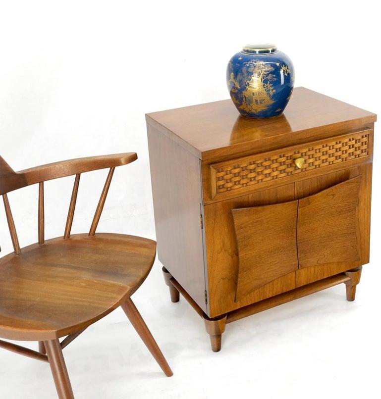 Heavy Turned Solid Walnut Legs Floating Lattice Ornament 1 Drawer Nightstand