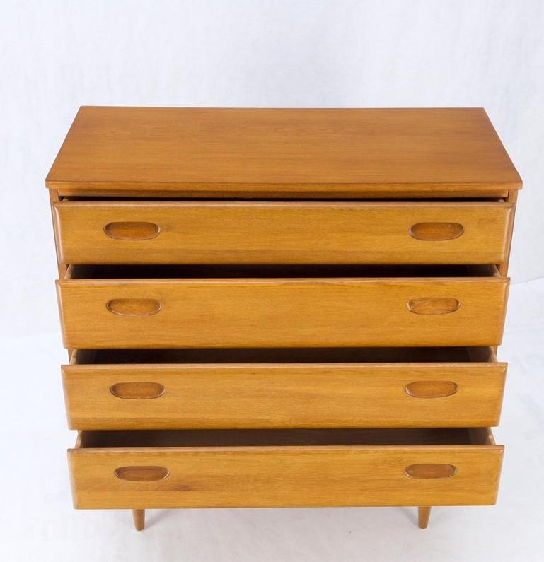 Solid Oak Mid-Century Modern 4 Drawers American Bachelor Chest Dresser Commode