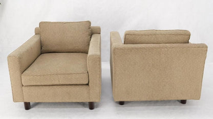 Pair Deep Seat Oatmeal Fabric Upholstery Contemporary Lounge Chair on Dowel Legs