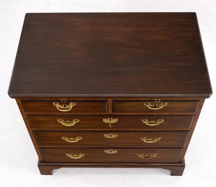 Kittinger 5 Drawers Pull Out Tray Mahogany Federal Style Bachelor Chest Dresser