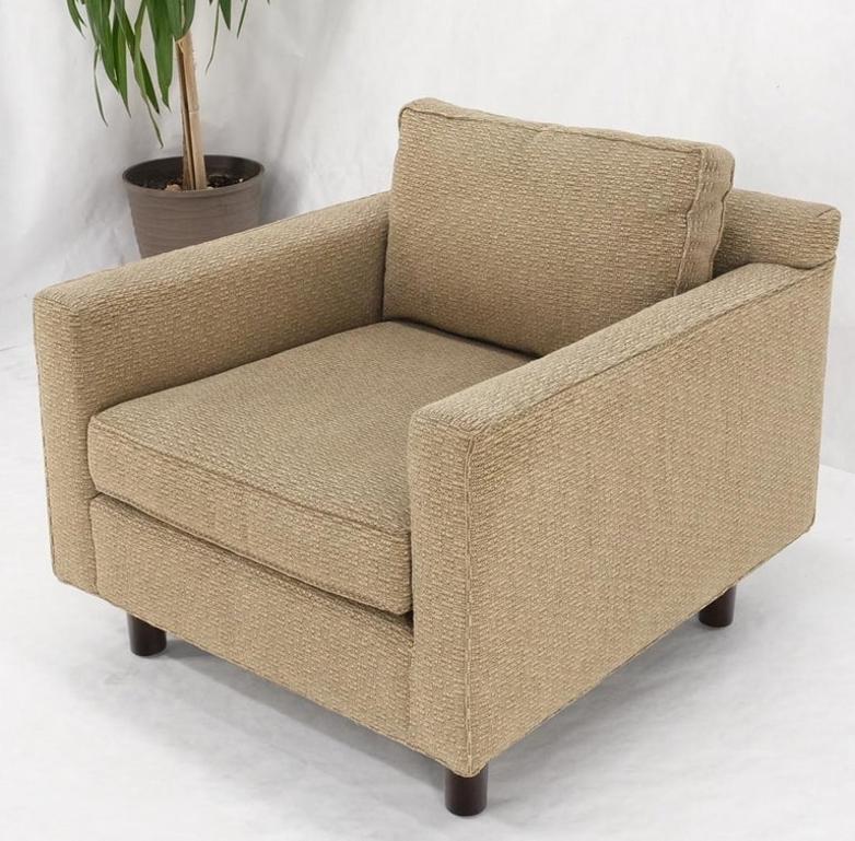 Deep Oatmeal Fabric Upholstery Contemporary Lounge Chair on Dowel Legs