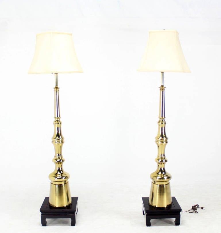 Pair of Large Mid-Century Modern Metal Finial-Shape Floor Lamps on Stands