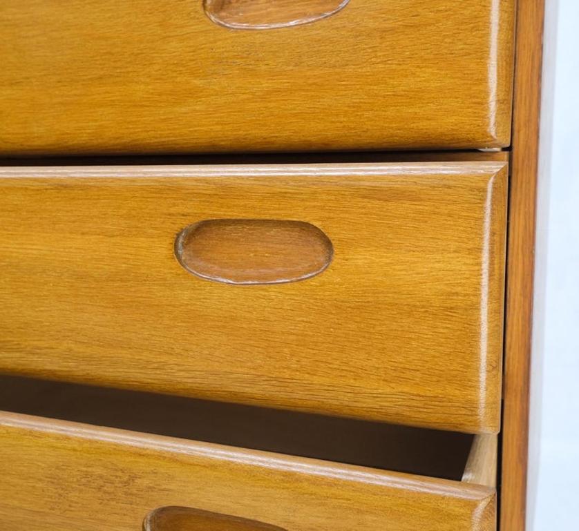 Solid Oak Mid-Century Modern 4 Drawers American Bachelor Chest Dresser Commode