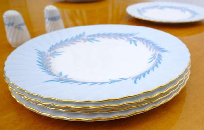 Set of 16 Minton Porcelain China Made in England Diner Plates Salt & Pepper Set