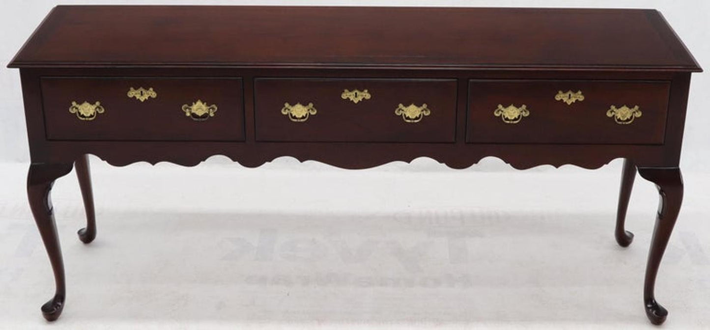 Kindel Mahogany Queen Anne 3-Drawer Sideboard